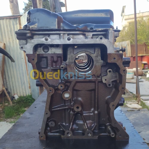 Demi moteur 2.2 tdci vide 