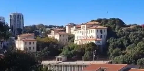 Cherche location Appartement F4 F5 Alger El mouradia