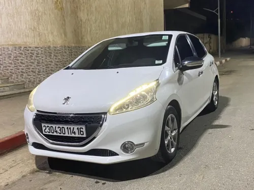 Peugeot 208 2014 