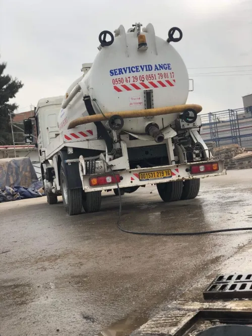 Camion vidange Débouchage et nettoyage 7j/7j 24/24h 