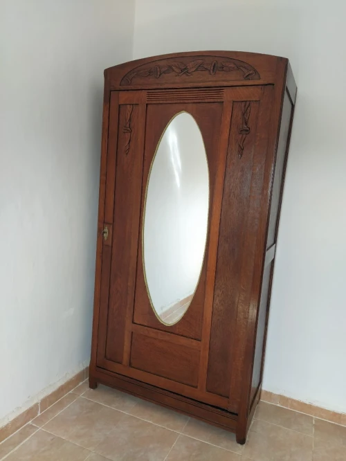 Armoire rustique ancien modèle 