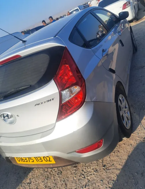 Hyundai Accent RB  4 portes 2013 Accent RB  4 portes