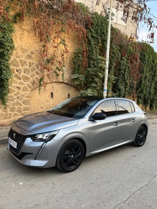 Peugeot 208 2023 Allure Pack