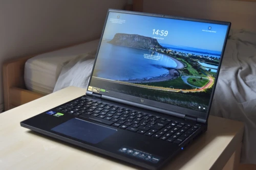 Acer helios16