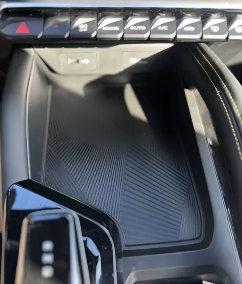 Geely Coolray 2025 Full / rouge