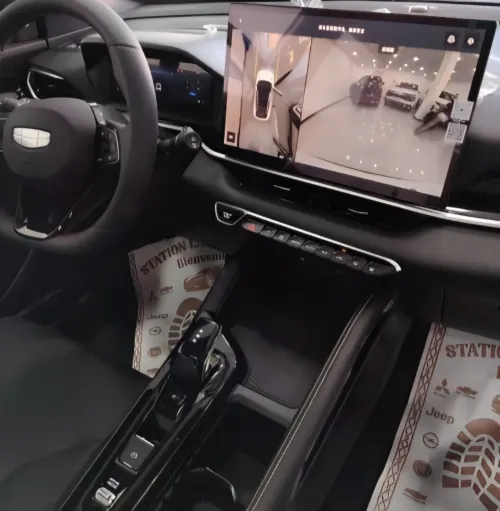 Geely Coolray 2025 Full / rouge