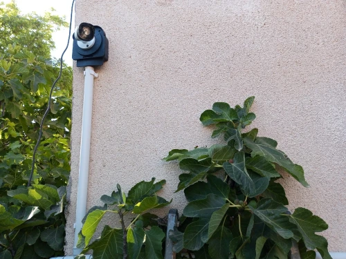 Installation et réparation تركيب وإصلاح كاميرات المراقبة