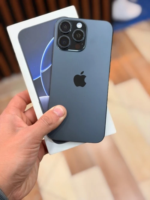 i phone 16 pro max