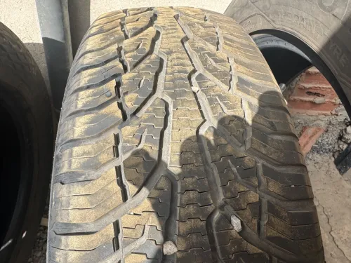 Pneu Uniroyal 4 Saisons 215/65/17