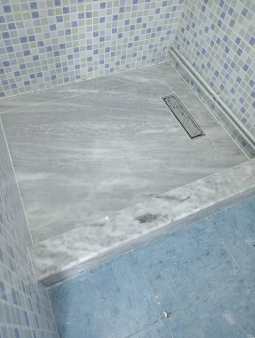 Carreleur professionnel spécialisée en porcelaine 