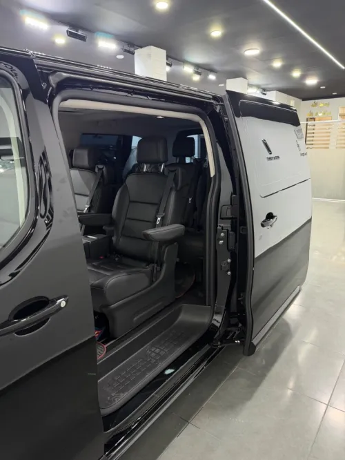 Peugeot Traveller 2025 Business Pack