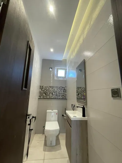 TRAVAUX DE RENOVATION ET D'AMENAGEMENTS INTERIEURS