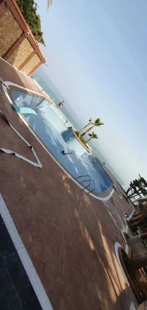 Construction piscines modernes en Algérie 