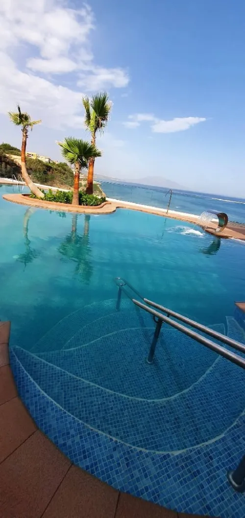 Construction piscines modernes en Algérie 