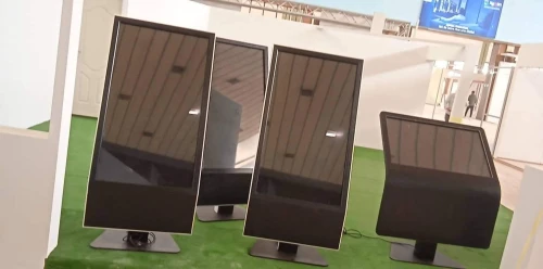 totem tactile 55 pouces