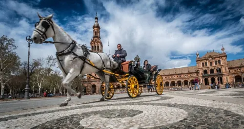 Voyage organisée en Espagne qui fait (Madrid, Andalousie et Tolède) le prix est de 297 700 dzd 