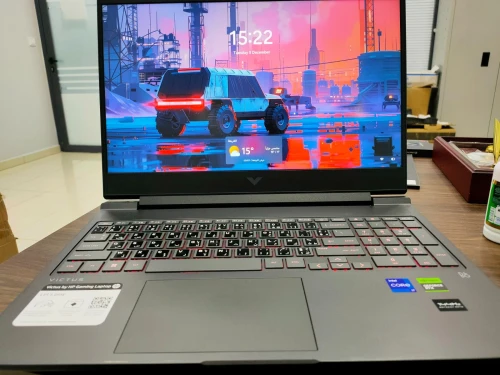 HP VICTUS 16 i7-13700HX 16GB 512GB SSD    4060