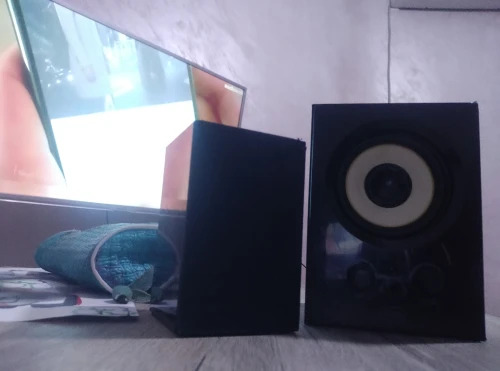 Enceintes PC Multimedia / سماعات كمبيوتر بحالة ممتازة