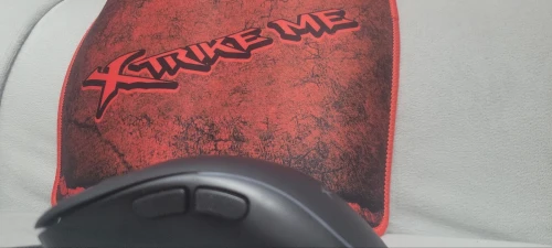 Souris gaming de la marque xtrike me filaire parfaite pour les gamer et les bureaux