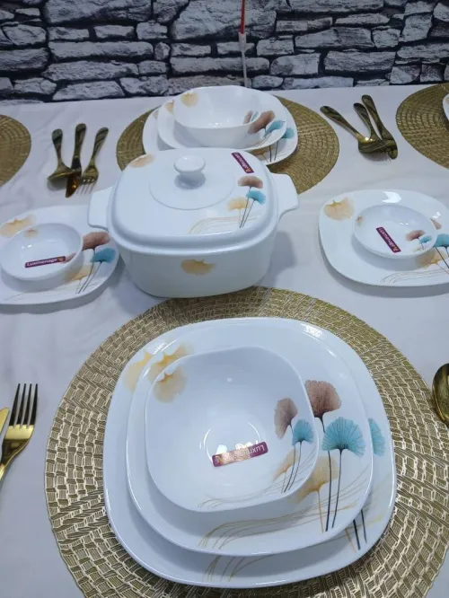 Service A Table 32 Piece Motif 2