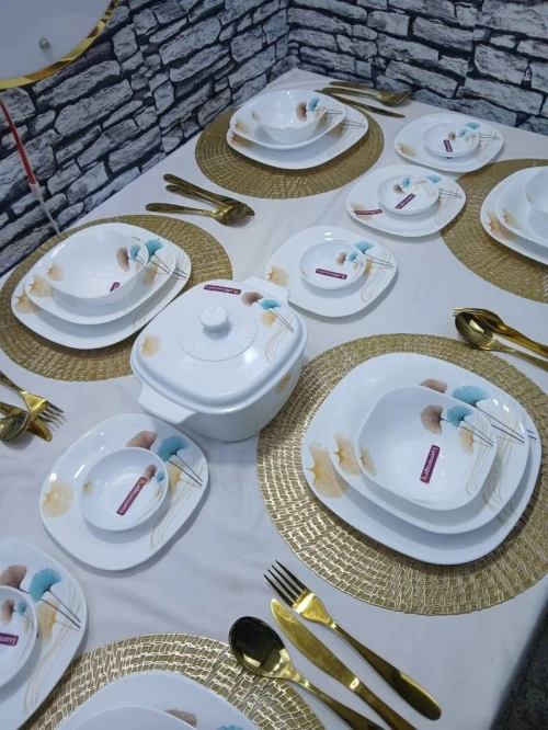 Service A Table 32 Piece Motif 2