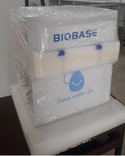 PURIFICATEUR D'EAU pour laboratoires , cliniques et centre de dialyse