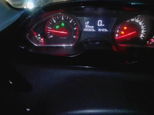 Peugeot 208 2015 Allure