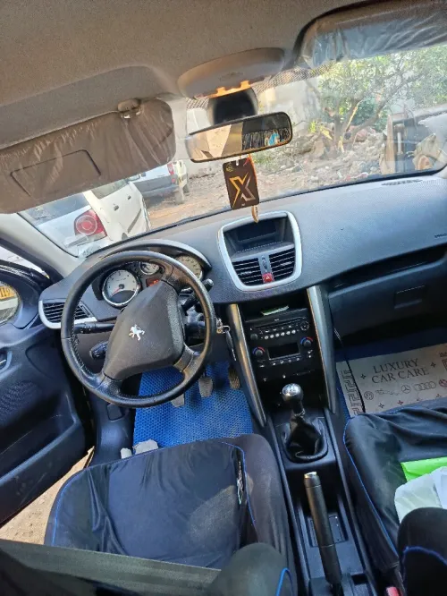 Peugeot 207 2011 Fennec