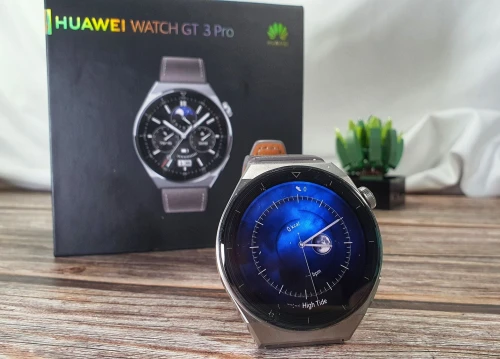 Montre Huawei Smart Watch GT3 Pro Titanium Edition AMOLED Santé GPS IP68 Etanche Sport Autonomie