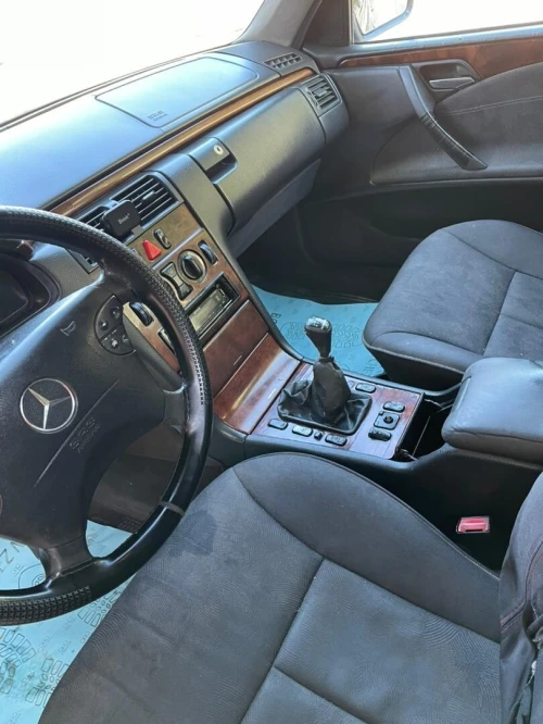 Mercedes Classe E 2000 E200