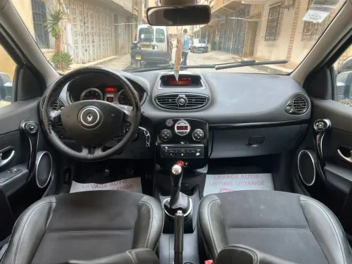 Renault Clio 3 2012 Night and Day
