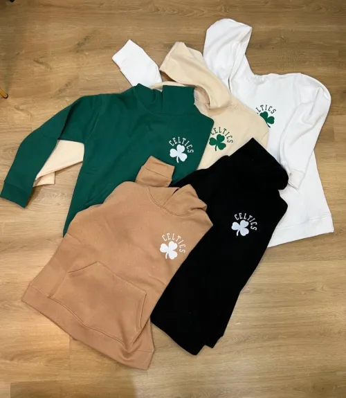 Hoodies and sweatshirts 