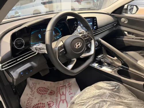 Hyundai Elantra 2025 GLX