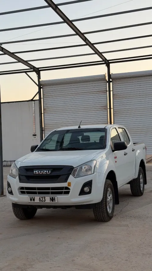 Isuzu D-MAX 2025 