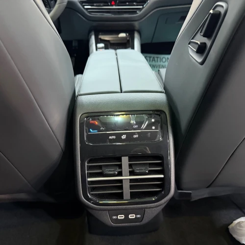 Volkswagen Passat 2025 Pro