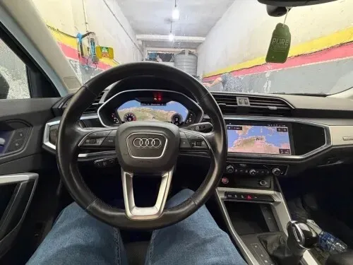 Audi Q3 2021 Q3