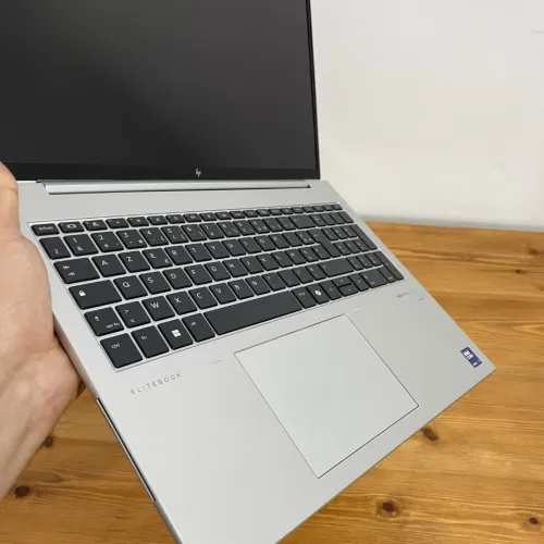 HP EliteBook 860 G11 | Ultra 7 155U, 16Go, 512Go SSD, 16" FHD
