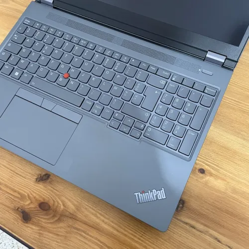 Lenovo ThinkPad P16 Gen 1 - Workstation i9-12950HX, 64Go, 1To, RTX A4500 16Go dédiée, 16" 2k"