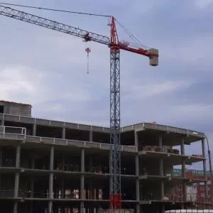 Location grue à tour 36 metre de hauteur et 46 mètre