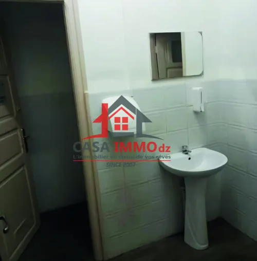 Vente Appartement Niveau de villa F10+ Alger Kouba