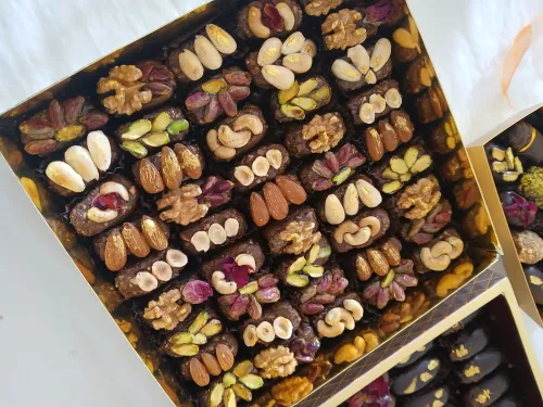 حلويات جزائرية تقليدية للأفراح والمناسبات . Dattes fourrées