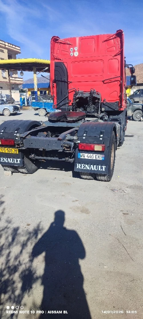 Lander Renault رونو 2009