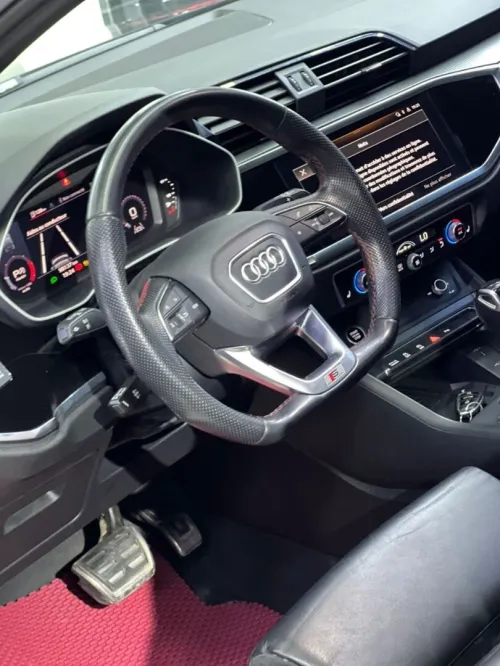 Audi Q3 2023 S-line