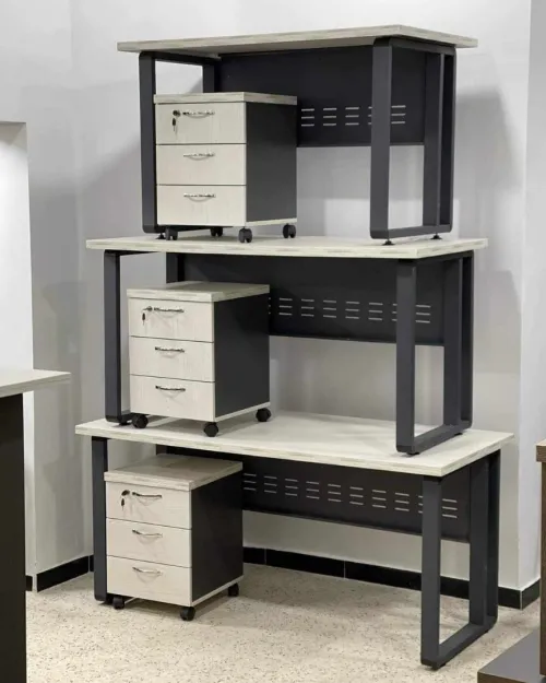 BUREAU PIED METALIQUE