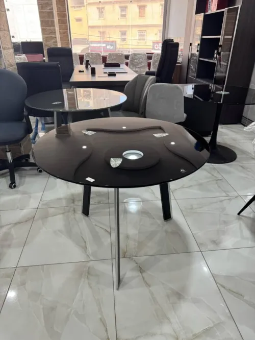 TABLE RONDE
