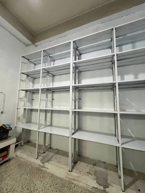 fabrication étagères stockages et de rayonnages métalliques profilé