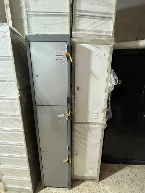 Armoire vestiaire/ Armoire métallique / clapet/ classeur/coffre