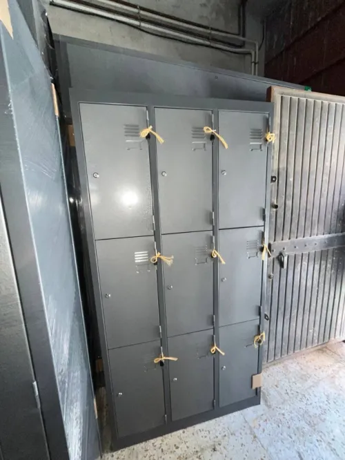 Fabrication Rayonnage/ Étagère/ Armoire/ Vestiaire/ Présentoir
