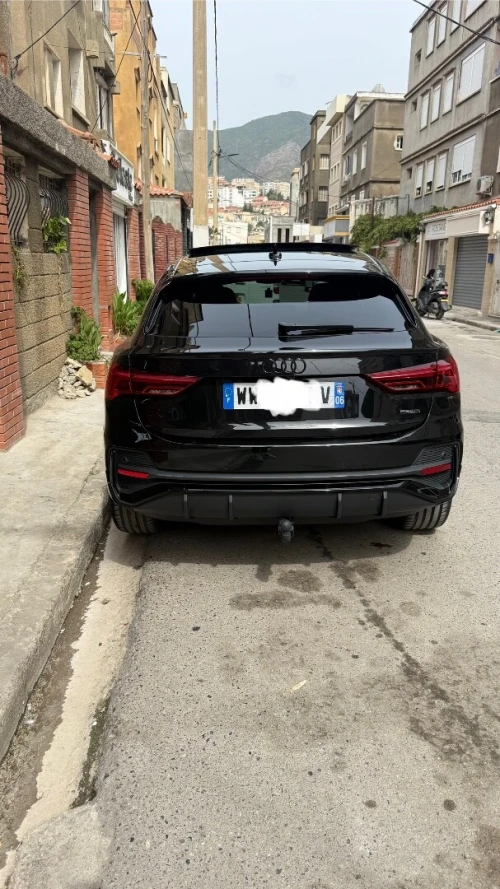 Audi Q3 2024 Full black