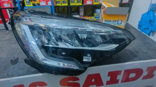 Phare clio 5 droit